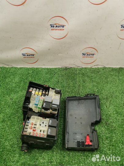 Блок предохранителей Ford Focus 2 хетчбек 3 двери