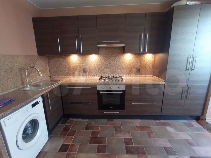 1-к. квартира, 42 м², 2/5 эт.