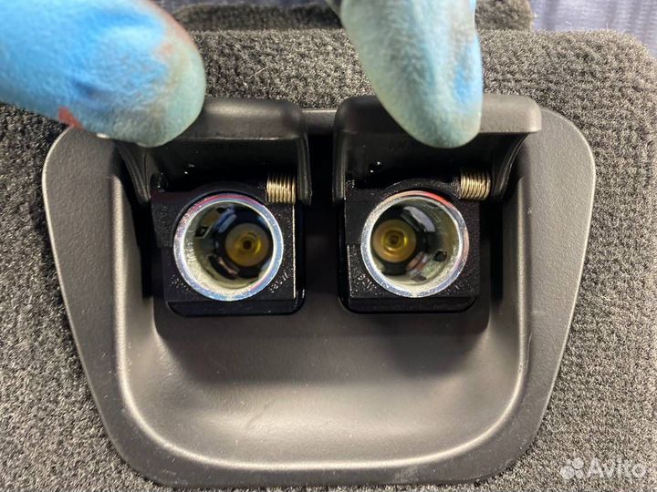 Обшивка багажника правая Bmw X5 E53 M54 2006