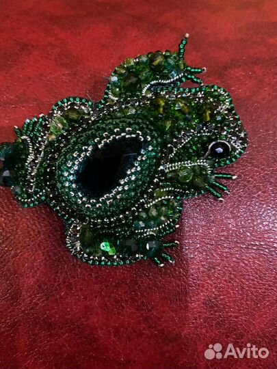 Брошь из бисера