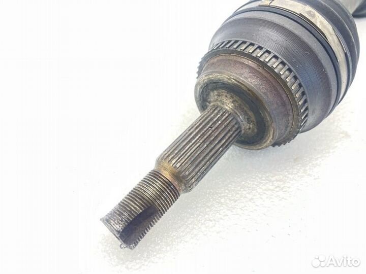 Полуось (привод) передний левый Toyota Noah ZRR70