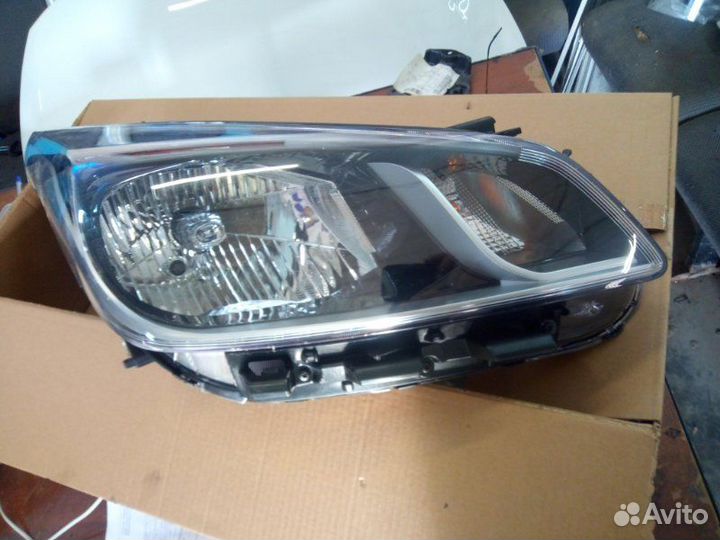 Фара передняя правая Kia Rio 4 X-line 2017