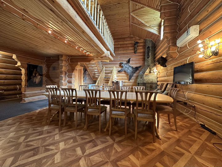 Коттедж 180 м² на участке 12 га