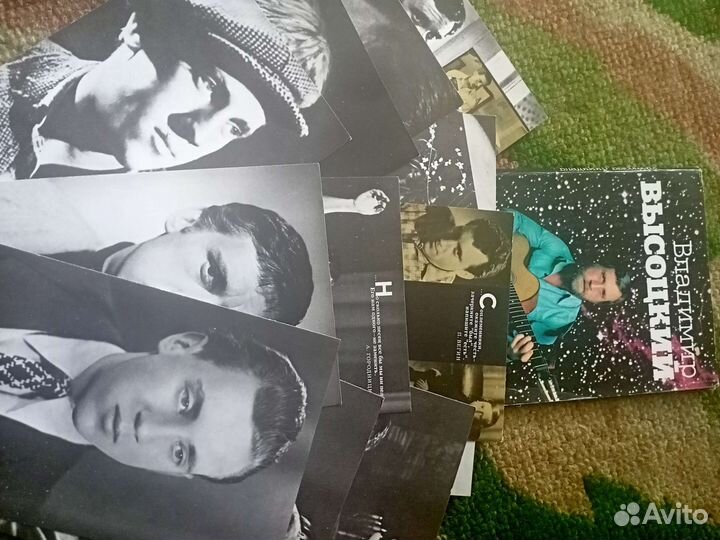 Книга и фото Высоцкого