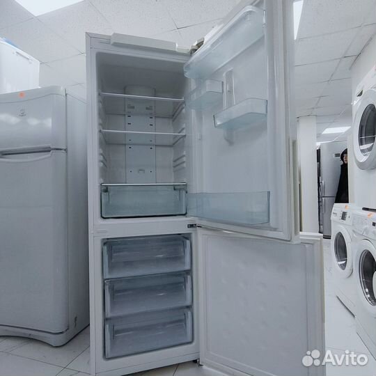 Холодильник Samsung No Frost