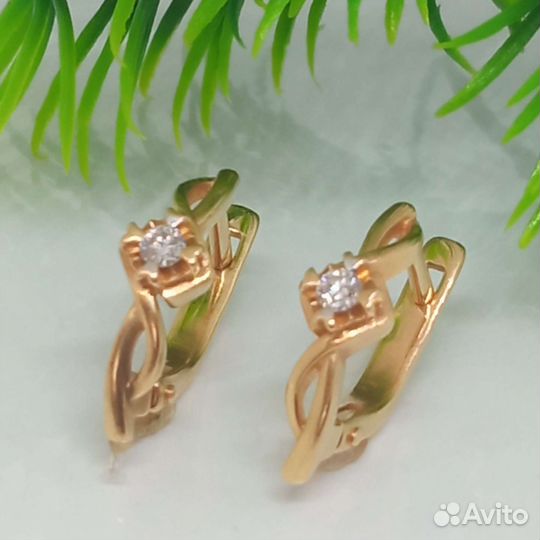 Золотые серьги с бриллиантами