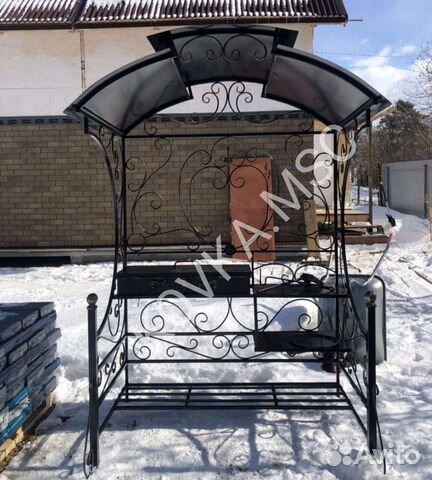 Мангал с крышей