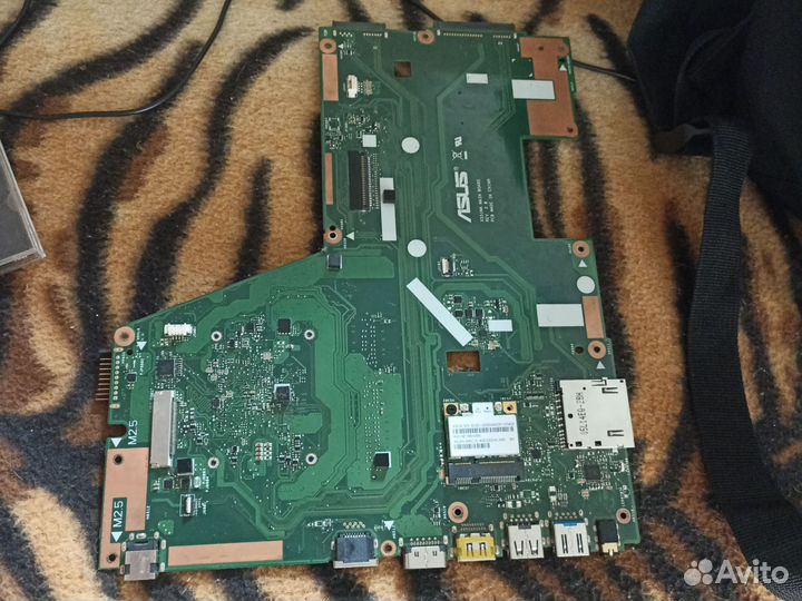 Материнская плата