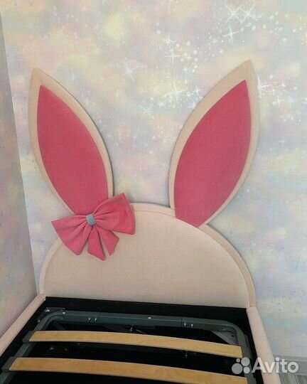 Детская кровать зайчик