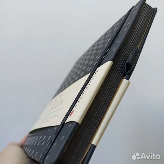 Новый скетчбук 64 л, 15х15 слоновая кость