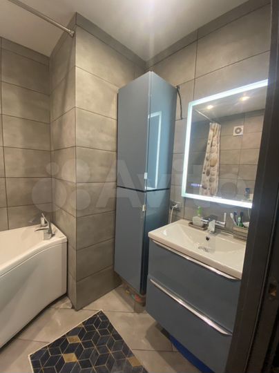 3-к. квартира, 58 м², 4/4 эт.