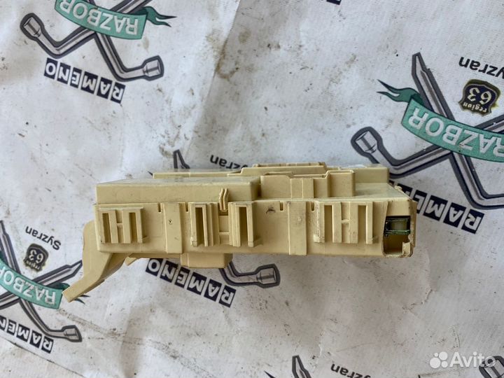 Блок предохранителей Kia Rio III