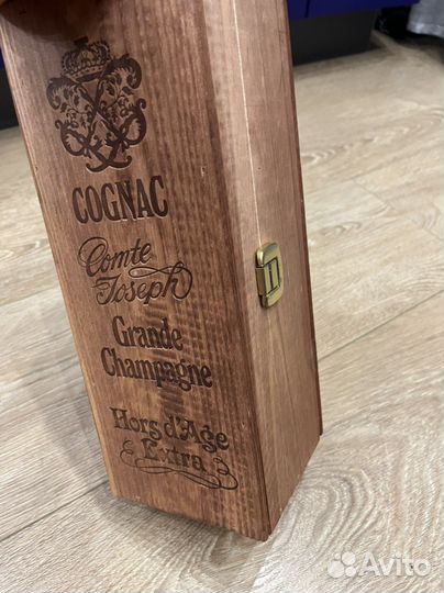 Коробка деревянная от элитного коньяка