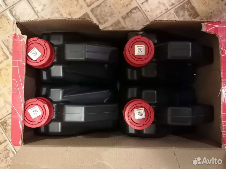 Моторное масло Motul 7100 4T SAE 20w50