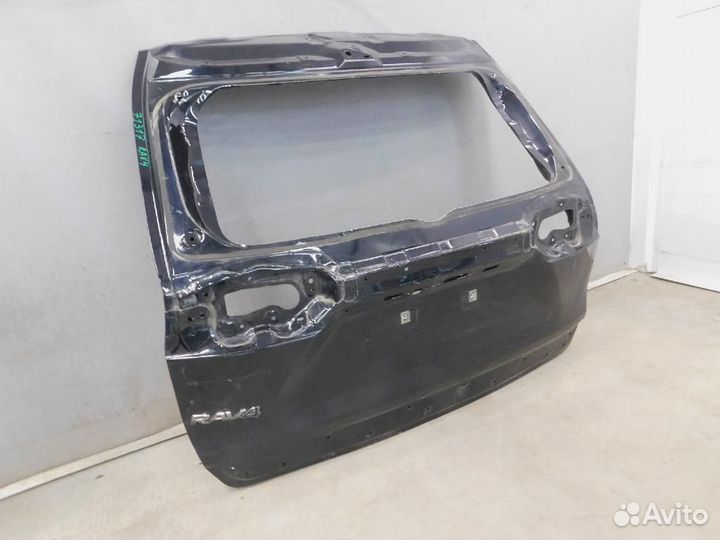 Дверь багажника Toyota RAV4
