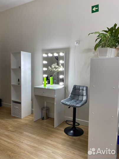 Сдам рабочее место бровиста/визажиста