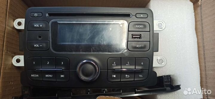 Штатная магнитола LADA x-ray