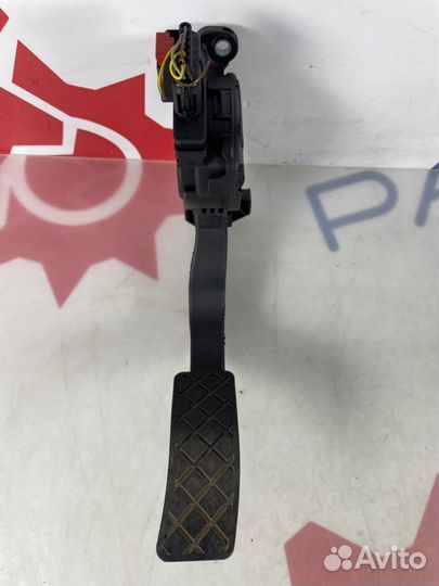 Педаль газа Audi A4 2014