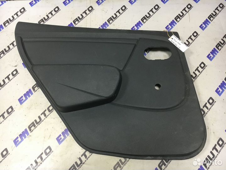 Обшивка двери задней левой Рено Логан