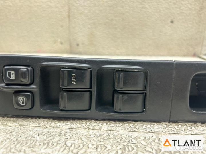 Блок упр. стеклоподьемниками передний правый subar