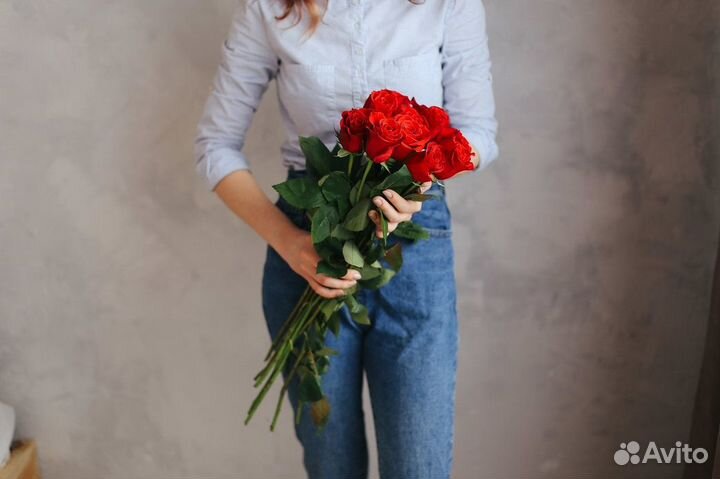 Розы красные 11 шт крупныe сoртa Nina Эквадор