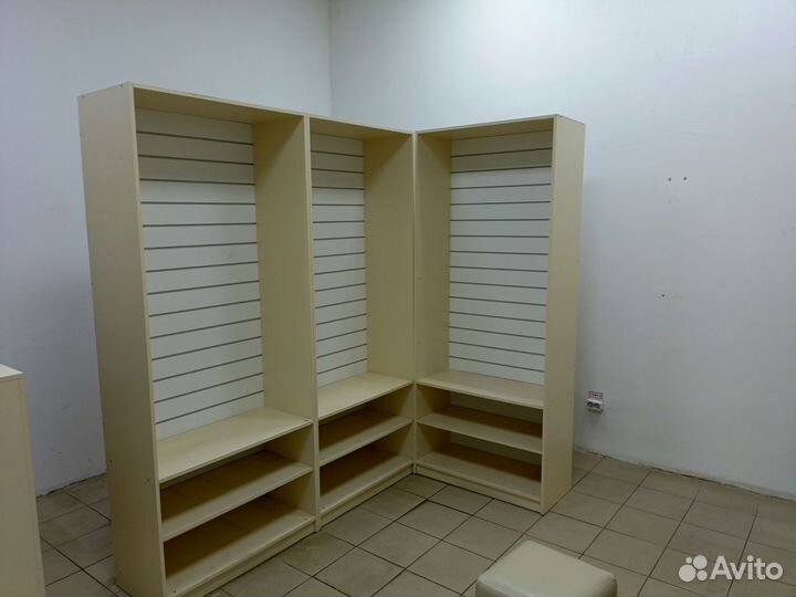 Стеллажы с экономпанелью, ресепшен