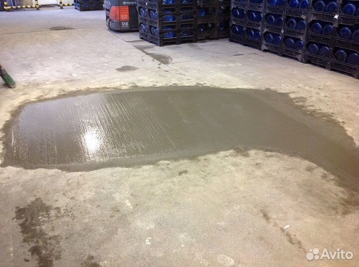 Бетонного пол на складе