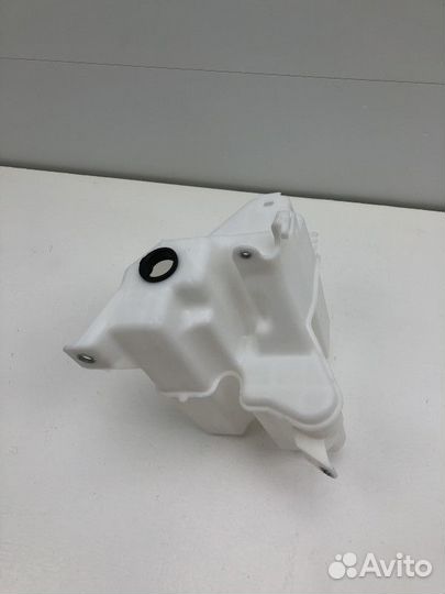 Бачок омывателя Toyota RAV4 5 (XA50)