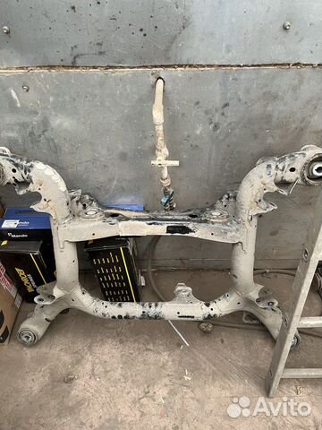 Подрамник задний Audi Q7