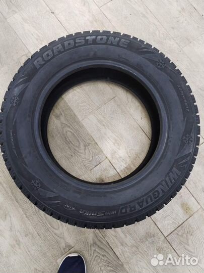 Roadstone Winguard WinSpike 225/65 R17 106T