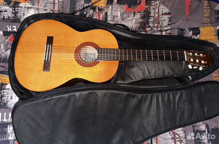 Классическая гитара Yamaha CM40