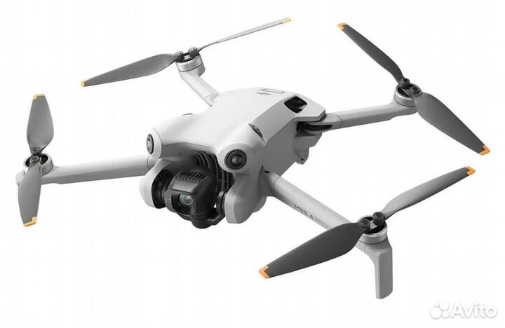 Квадрокоптер DJI Mini 4 Pro Fly More Combo Plus
