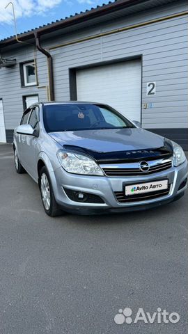 Opel Astra 1.8 AT, 2011, 162 359 км с пробегом, цена 829000 руб.