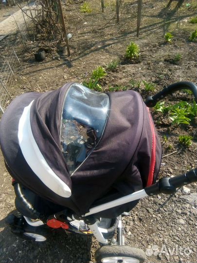Прогулочная коляска