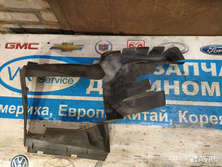 Диффузор интеркулера перед. лев. Audi Q7 05-15