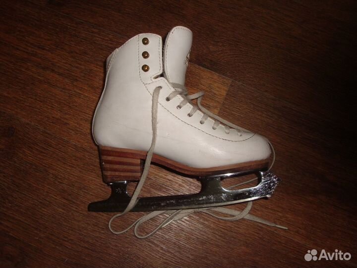 Коньки фигурные