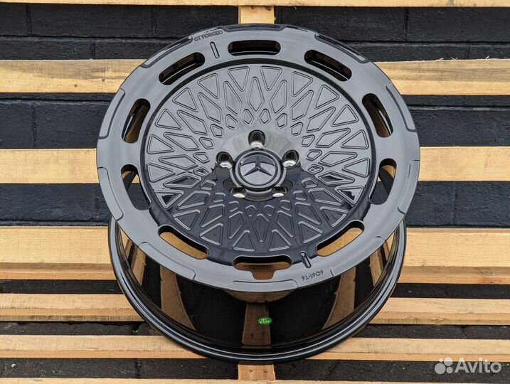 Кованые диски GT Forged R22 на Mercedes G -class