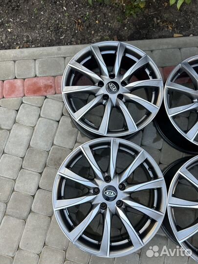 Литые диски R17 5x114.3