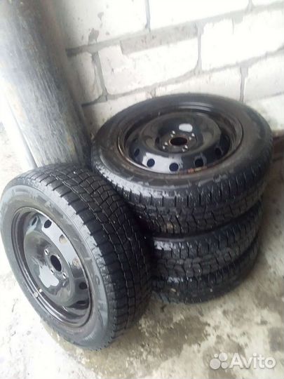 Arctic Trucks AT405 185/65 R15 29