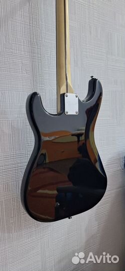 Электрогитара Squier Bullet Strat HSS