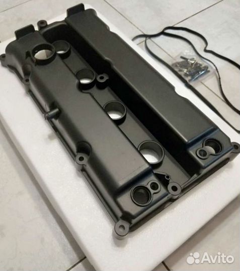 Клапанная крышка Форд Фокус 1.6 Aluminium