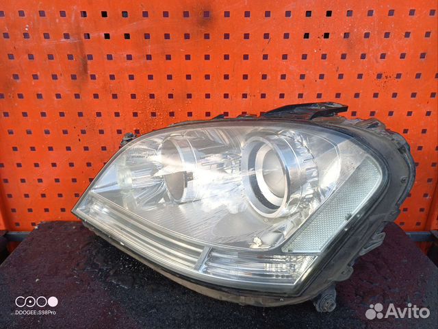 Фара левая Mercedes Benz ml164