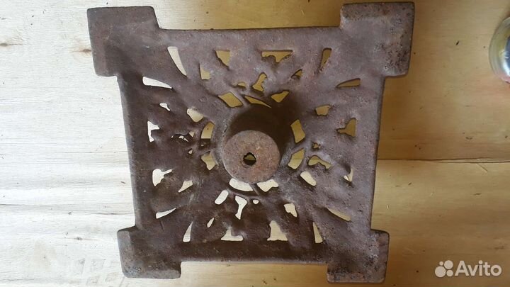 Старинная подставка под новогоднюю ёлку