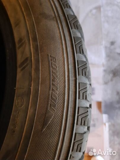 Dunlop SP Winter Ice 02 215/65 R17