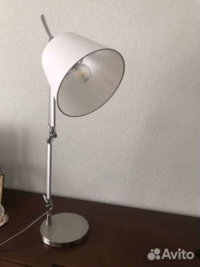 Лампа настольная