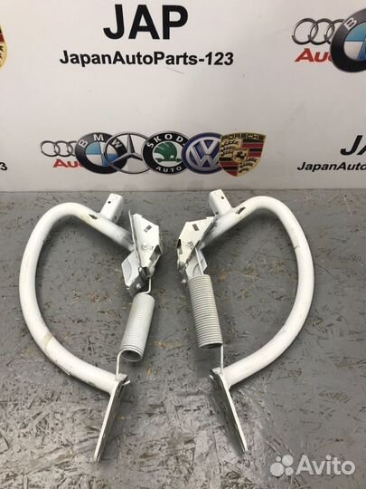 Петля крышки багажника Audi A4 B8 cala 2008