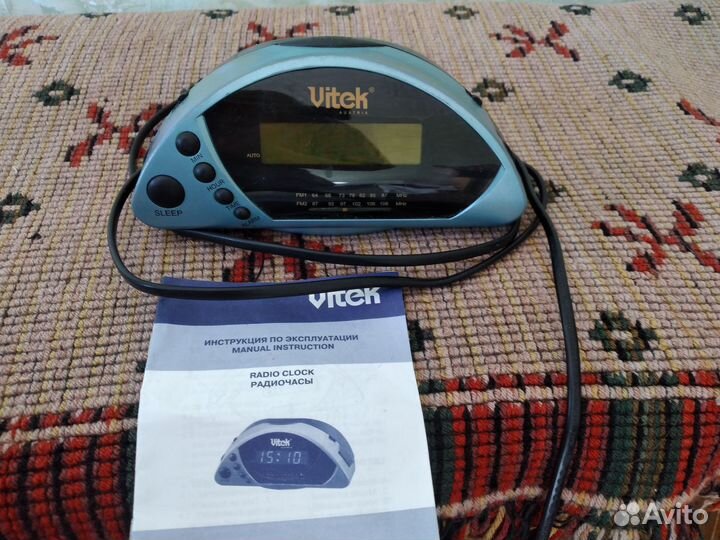 Радиочасы Vitek