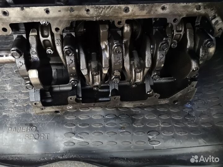 Блок двигателя 4D56