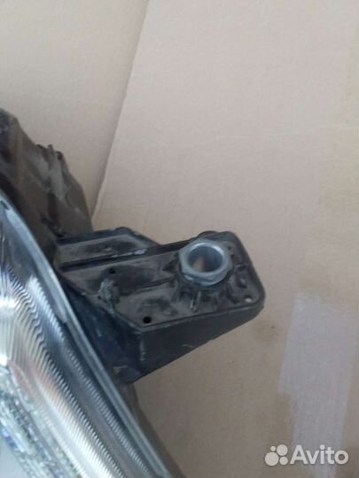 Geely атлас фара правая