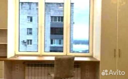 Рабочая зона в углу у окна